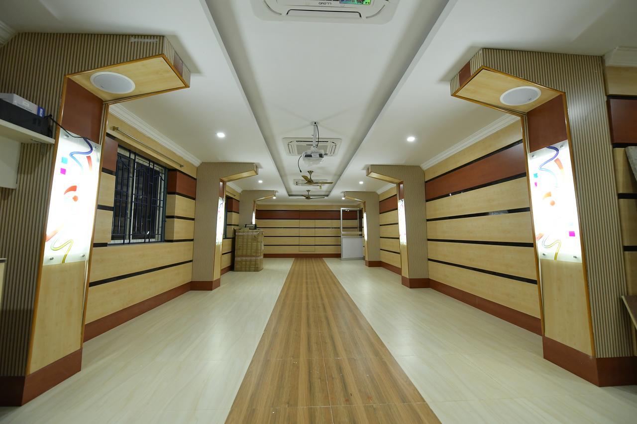 Hotel Apple Park Inn Tiruchirappalli Zimmer foto